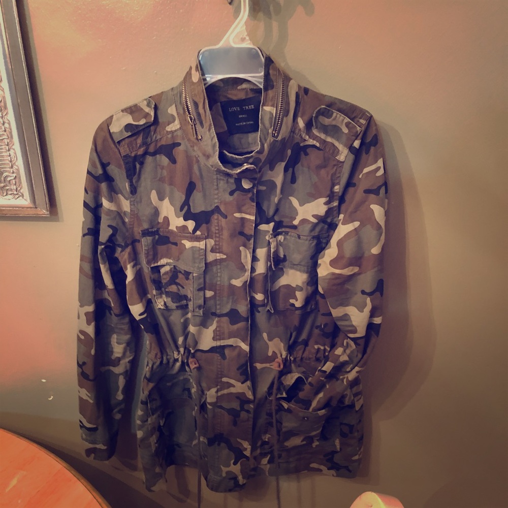 Small camo love tree jacket